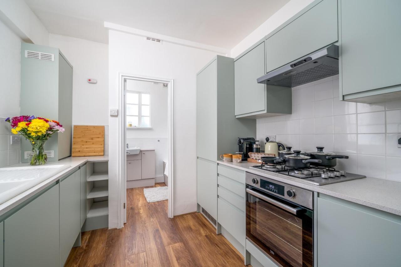 Bright West Hampstead Retreat Appartement Londen Buitenkant foto