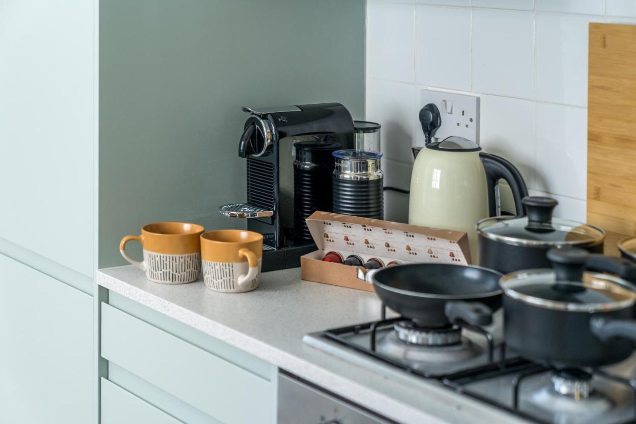 Bright West Hampstead Retreat Appartement Londen Buitenkant foto