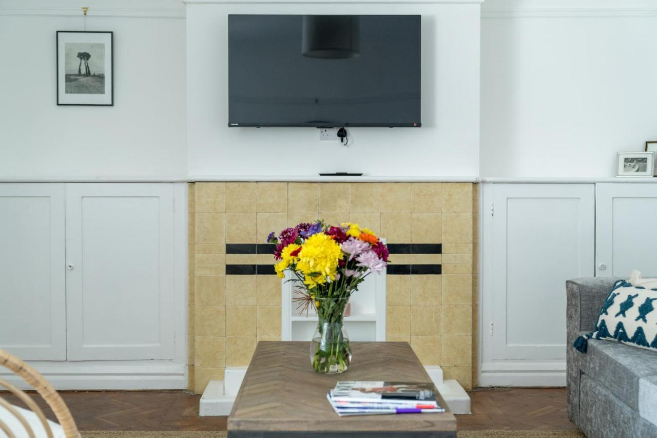 Bright West Hampstead Retreat Appartement Londen Buitenkant foto