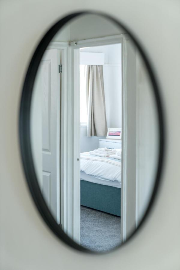 Bright West Hampstead Retreat Appartement Londen Buitenkant foto