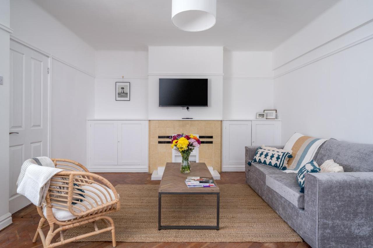 Bright West Hampstead Retreat Appartement Londen Buitenkant foto