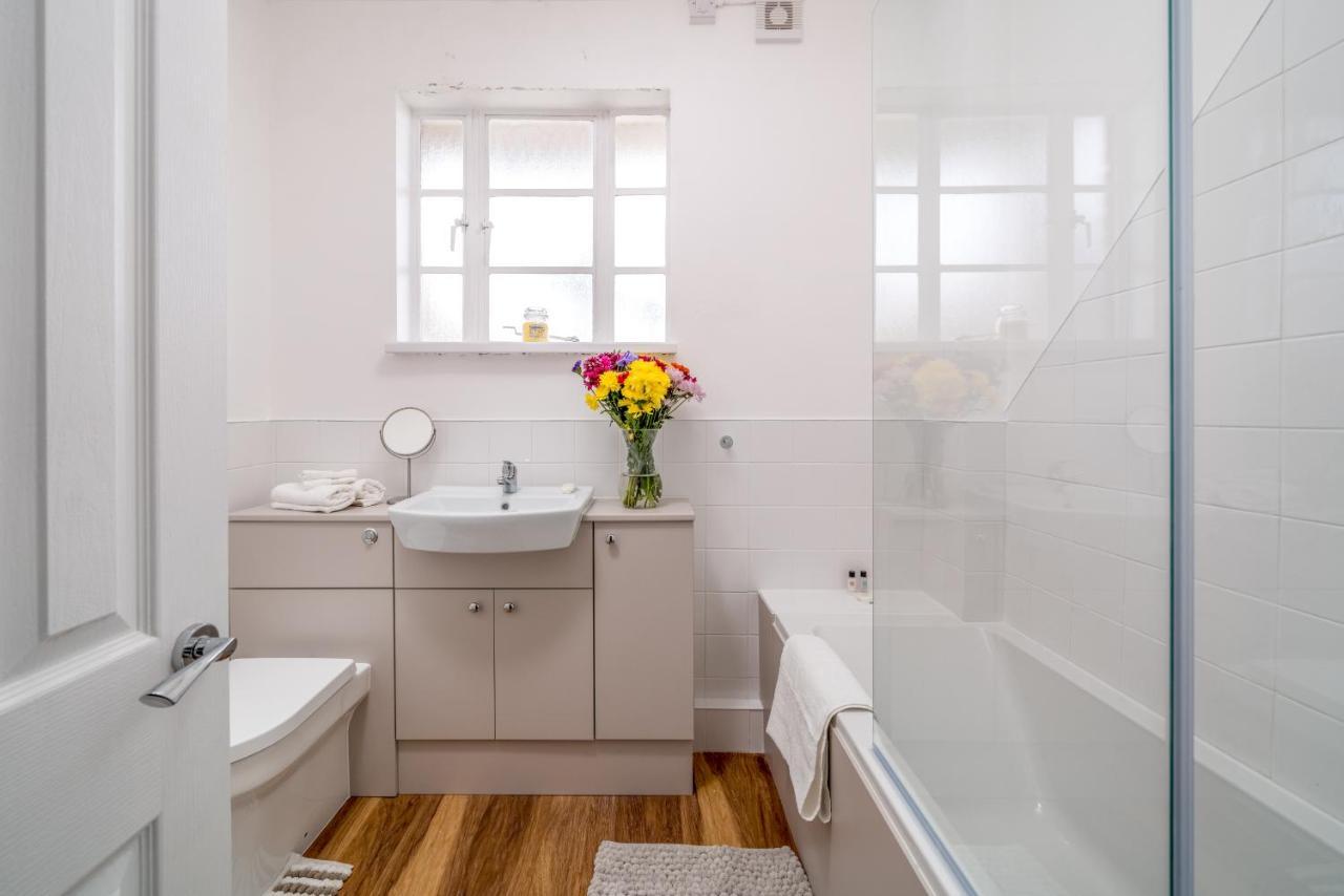 Bright West Hampstead Retreat Appartement Londen Buitenkant foto